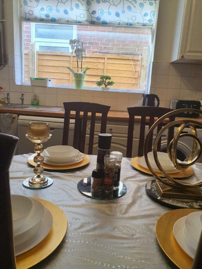 Chaps Guesthouse سوثامبتون المظهر الخارجي الصورة